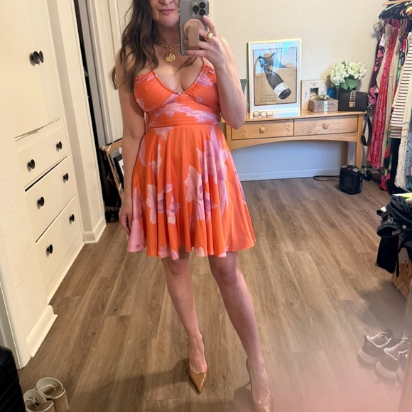 NWT Tropical Mini Dress in Orange ROCOCO SAND Pink and Orange Halter Dress- m - Picture 3 of 7